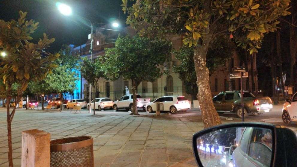 Los comerciantes se movilizaron en la noche del domingo.
