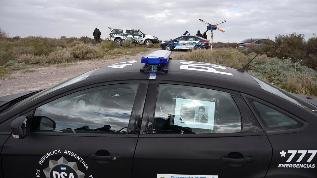 La zapatilla fue hallada en un operativo en General Cerri (Twitter).