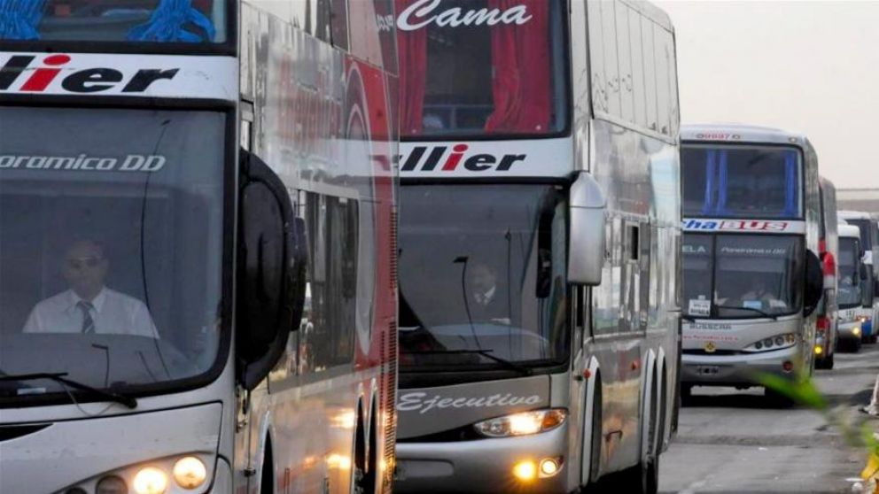 Los micros están paralizados desde hace 154 días, cuando se estableció la cuarentena por la pandemia de coronavirus (Archivo).