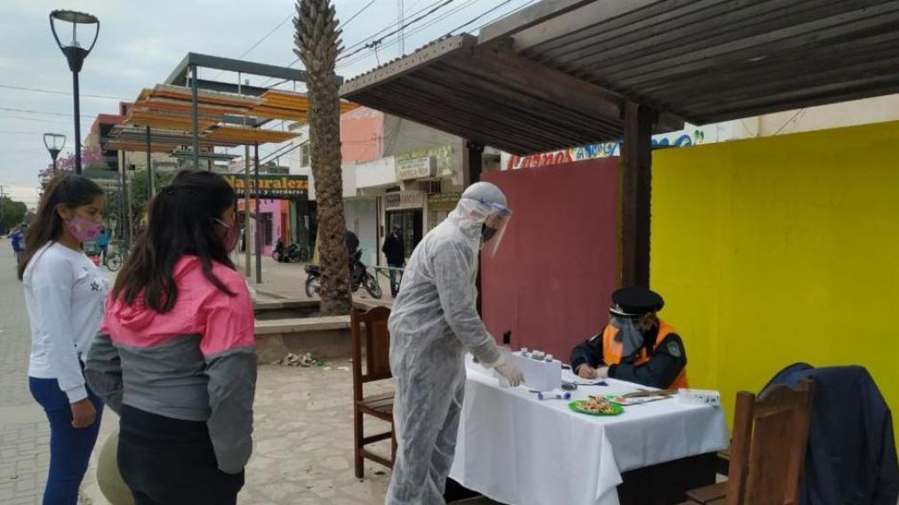 El operativo para detectar casos de coronavirus se lleva adelante en la capital de Santiago del Estero (Gentileza El Liberal).