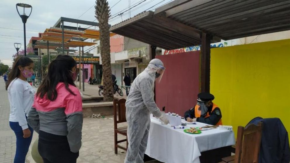 El operativo para detectar casos de coronavirus se lleva adelante en la capital de Santiago del Estero (Gentileza El Liberal).