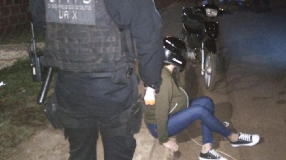 Adolescente simulaba estar embarazada, pero tenía panza con marihuana. (Policía de Misiones)