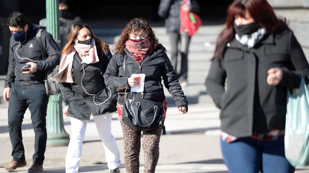 El total de casos confirmados de Covid-19 en la Argentina asciende a 294.569 (Nahuel Ventura/Crónica).