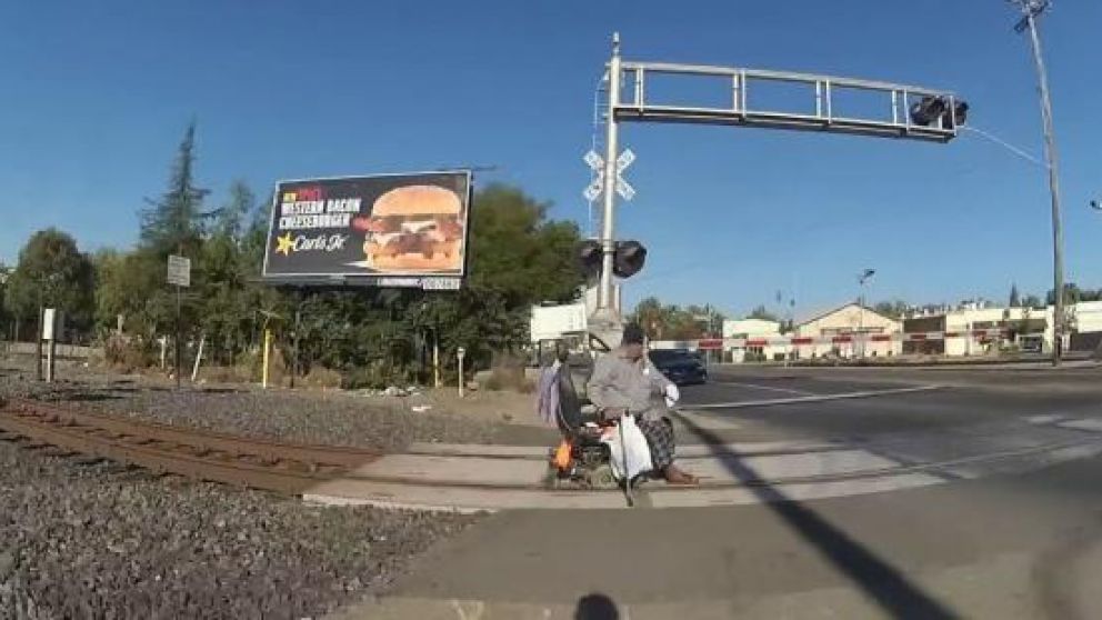Las c�maras de seguridad grabaron el impactante suceso que tuvo lugar en Estados Unidos (Captura de video).