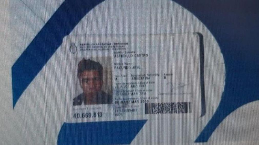El hallazgo del DNI de Facundo contradice las declaraciones realizadas por otros policías (Twitter).