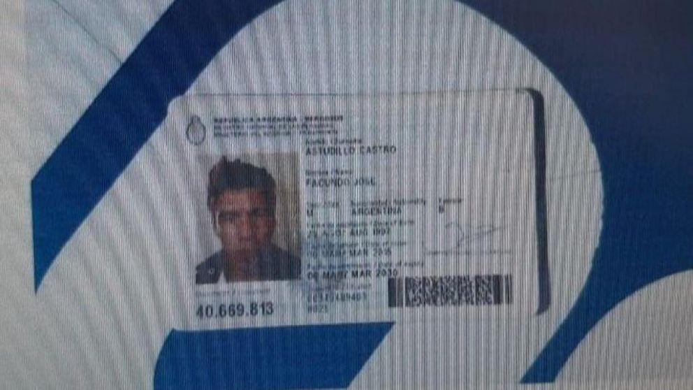 El hallazgo del DNI de Facundo contradice las declaraciones realizadas por otros policías (Twitter).