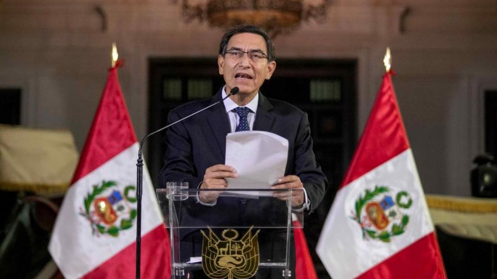 Mart�n Vizcarra, presidente de Per�, anunci� que la gente deber� permanecer en sus casas los domingos (T�lam/Archivo).
