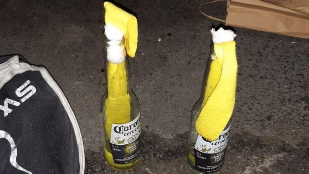 El sujeto tenía en su poder dos bombas Molotov.