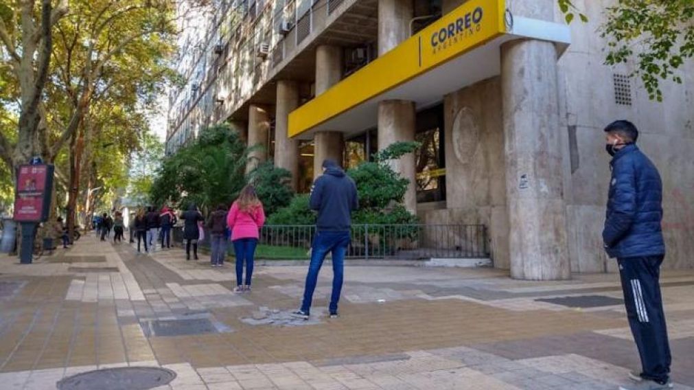 La Tarjeta Alimentar establece un monto mensual de $4.000 para quienes tienen un hijo y de $6.000 para quienes tengan dos o más.