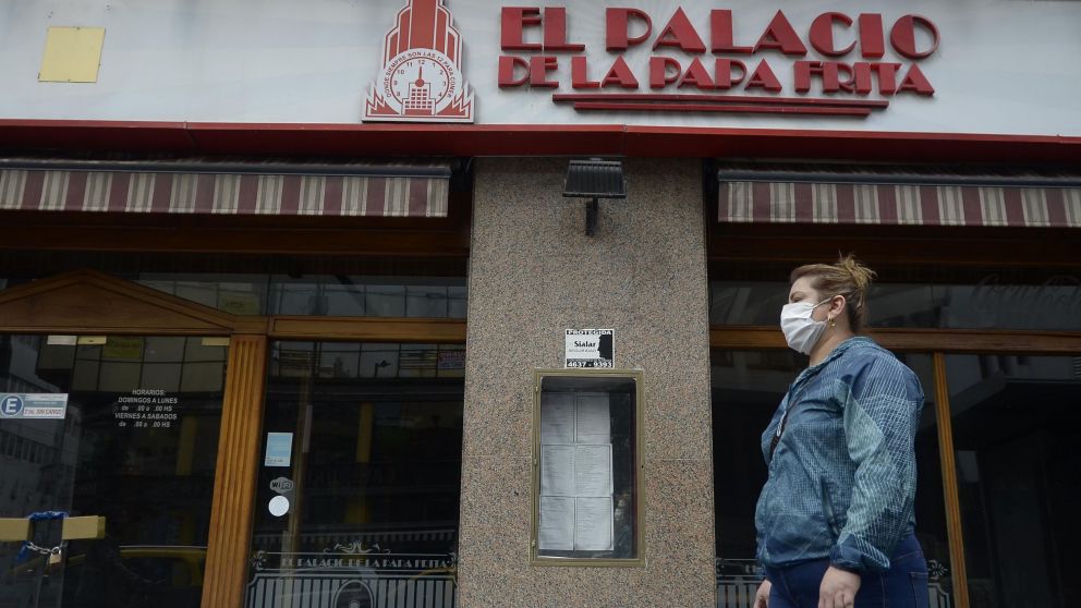 El histórico restaurante de la calle Corrientes sigue sin abrir (Crónica/ Fernando Pérez Re)