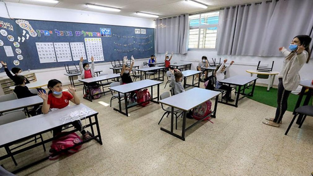 Israel aseguró que "abrir las escuelas fue un error"