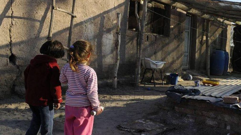 Según Unicef, habrá 1,2 millones más de niños pobres a final de 2020.