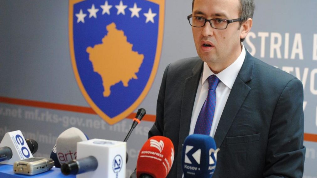 El primer ministro de Kosovo contrajo coronavirus.