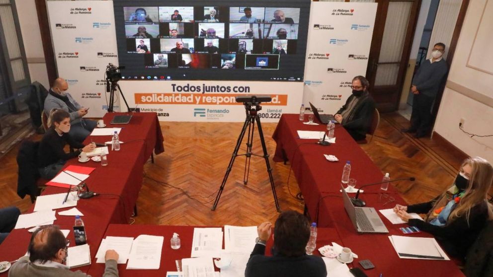 La videoconferencia entre funcionarios del Municipio de La Matanza, empresarios y la CGT.