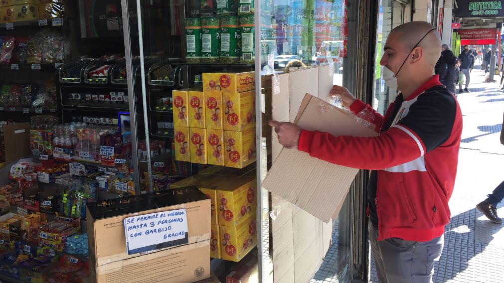 La poca circulación en las calles, el temor a los contagios y la falta de dinero juegan en contra (Crónica/Carlos Ventura)