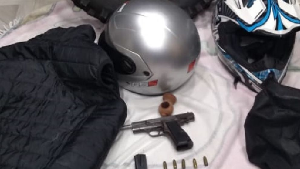 Estos son los diversos elementos que fueron secuestrados por los efectivos policiales en poder de la pareja.