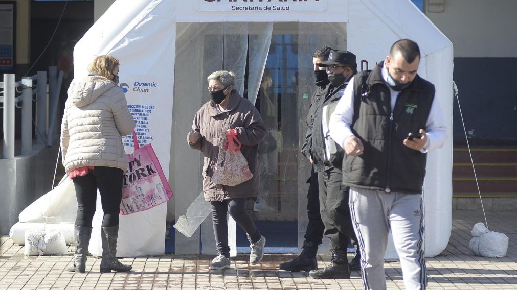 A la fecha, 80.596 personas recibieron el alta y 95.089 tienen coronavirus (Fernando Pérez Re/Crónica).