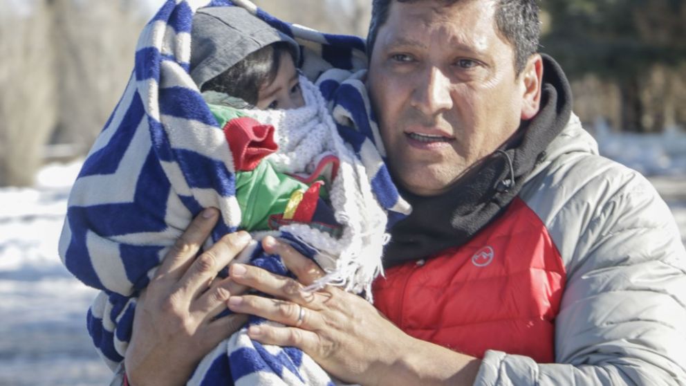 La familia fue trasladada a localidad de Cushamen donde fueron atendidos por los médicos.