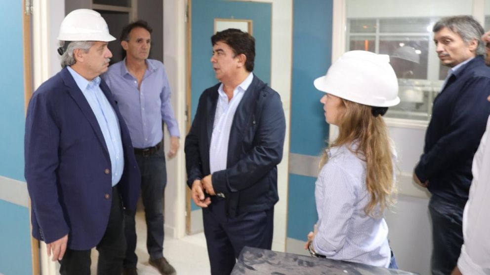 Alberto Fernández recorrió el hospital en marzo junto a Fernando Espinoza, Gabriel Katopodis y Máximo Kirchner (Télam/Archivo).