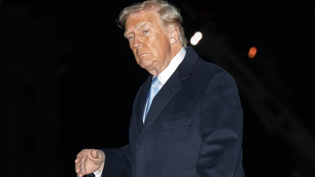 trump desclasifica archivos de epstein: impacto político y controversia