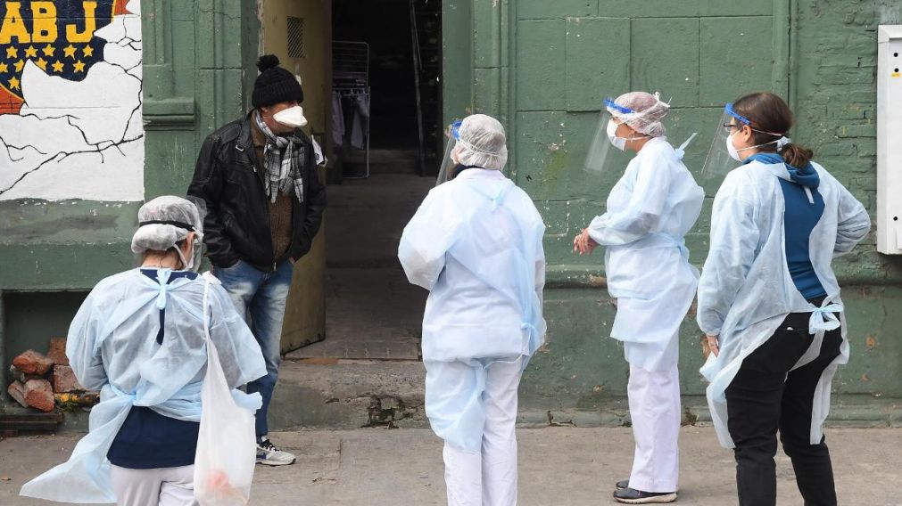 Coronavirus en Argentina: 20 nuevos decesos, 2.913 fallecidos en total desde que arrancó la pandemia (Ruben Paredes/Crónica).