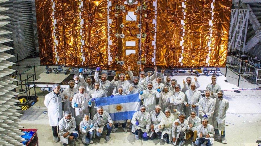 El objetivo central de estos satélites es la medición de la humedad del suelo y aplicaciones en emergencias.