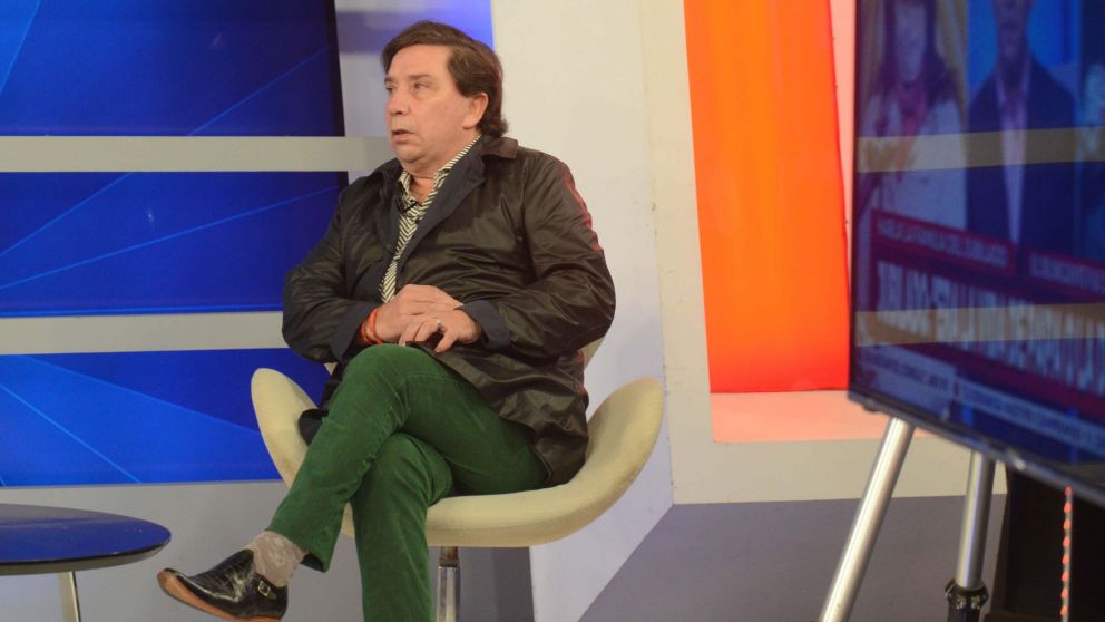 Hugo Izacati, abogado del jubilado (Hernán Nersesian).