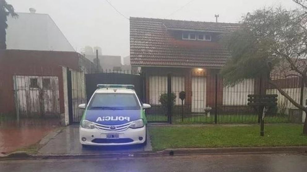 La casa, en Azopardo al 3.000, donde intentó robar el ladrón abatido (Gentileza 0223)