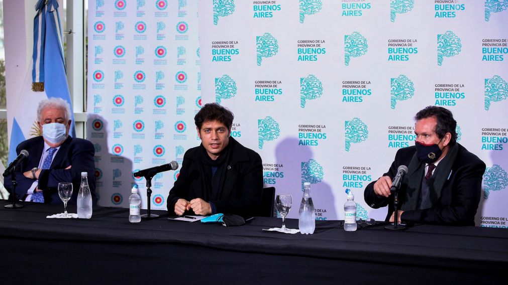 Axel Kicillof resaltó la importancia esta medida que busca "acompañar" a las personas con coronavirus que deben pasar varios días fuera de su casa. (Télam)
