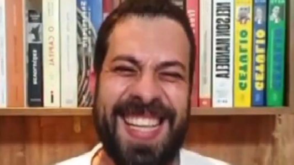 El presentador no pudo contener la risa (Captura de video).
