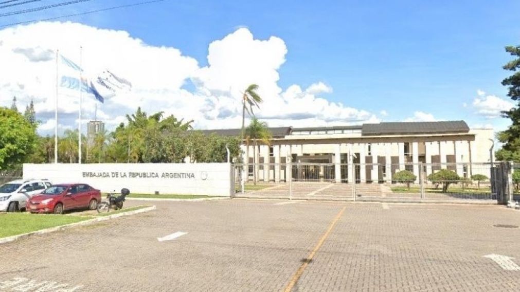 Siete casos de coronavirus en las últimas semanas en la Embajada Argentina en Brasilia. (Google Street View)