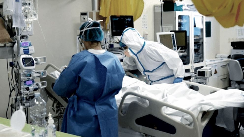 En el sistema público de salud, que actualmente tiene 400 camas de terapia intensiva, hay ocupadas 196 con pacientes graves de Covid-19 (Télam/Archivo).
