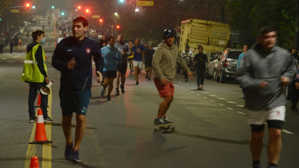 Los runners volvieron a salir a las calles porteños (Crónica/Hernán Nersesian).