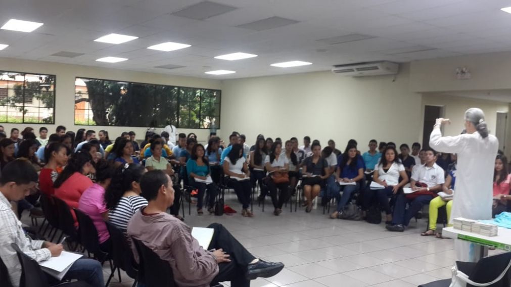 OTROS TIEMPOS. ESTE TIPO DE REUNIONES AHORA SE HACEN POR ZOOM.