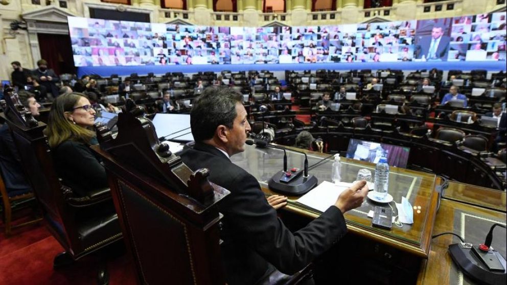 Massa abre la Comisión de Hacienda y Presupuesto para tratar proyecto de moratoria.