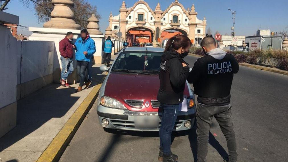 El conductor quiso evitar el control vehicular en Puente Alsina.