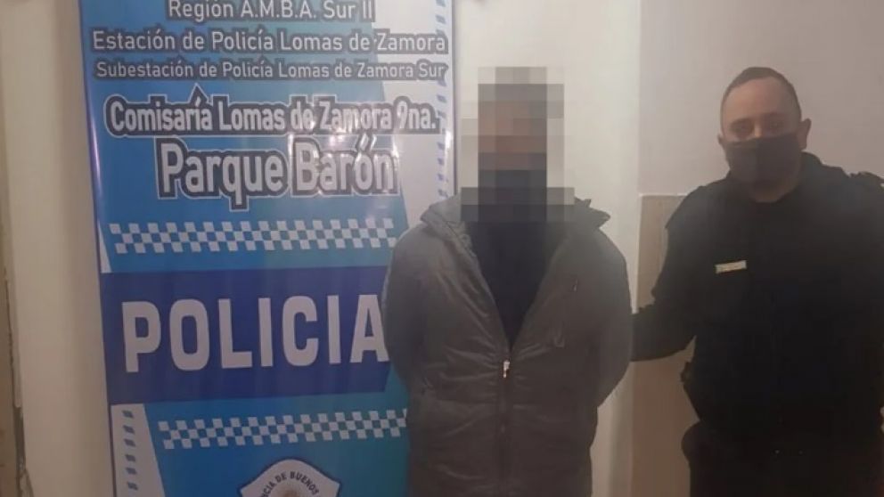 Este es uno de los malvivientes que fue apresado por los pesquisas en la zona de Parque Barón.