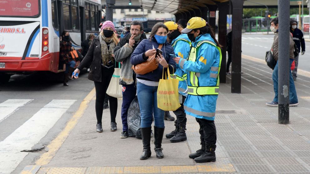 El Ministerio de Salud informó que actualmente hay 55.872 personas con la infección en curso (Nahuel Ventura/Crónica).