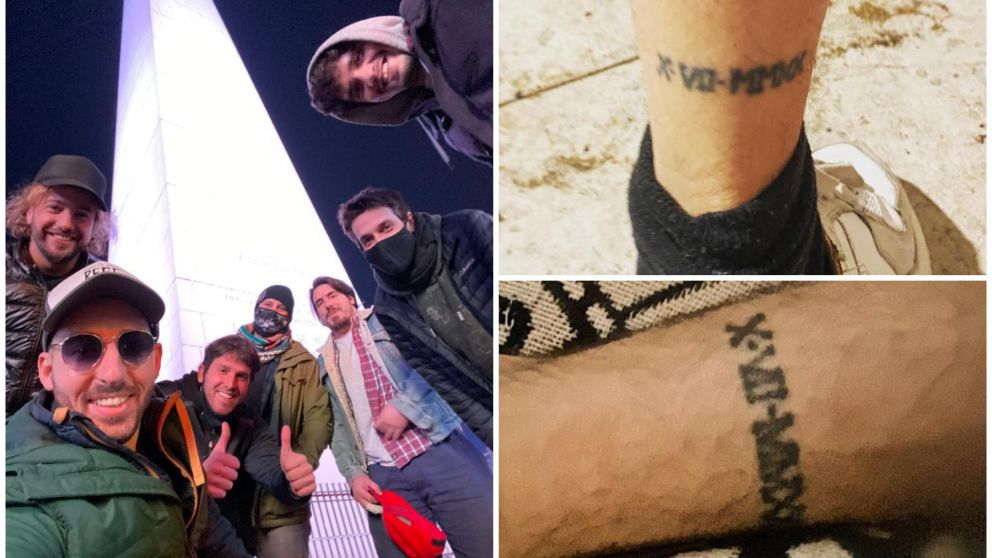 La fecha inmortalizada en la piel de los jóvenes.