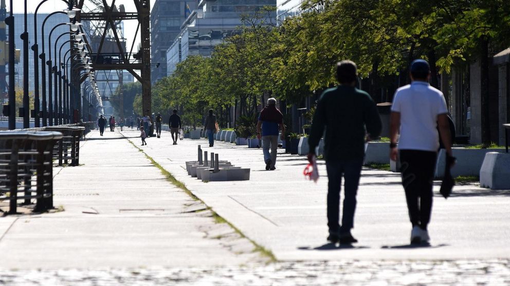 Una de las actividades que podr�a volver de manera gradual son las caminatas (Jonatan Moreno/Cr�nica).