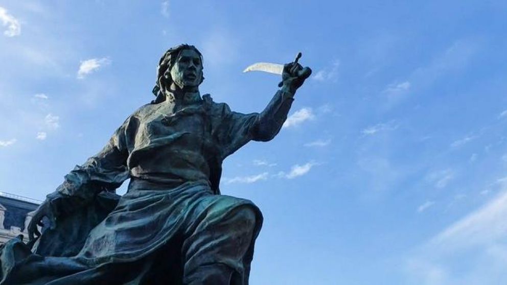 El Gobierno homenajeó a Juana Azurduy a 240 años de su nacimiento. (@alferdez)