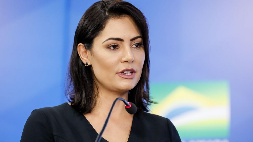 La primera dama de Brasil, Michelle Bolsonaro, dio negativo en coronavirus.