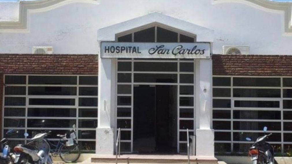 El hombre de 70 a�os muri� en el Hospital San Carlos. 