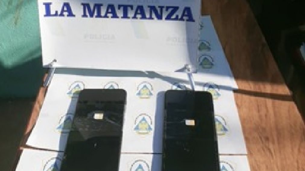 Estos son los dos teléfonos celulares que fueron incautados por los investigadores policiales.