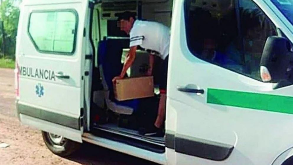 Una ambulancia de la Municipalidad de la ciudad de Añatuya fue interceptada el último lunes.