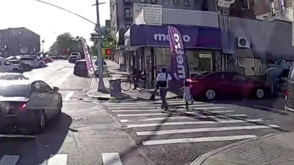 Desde ese auto, alguien le disparó a Robinson (Captura de video).