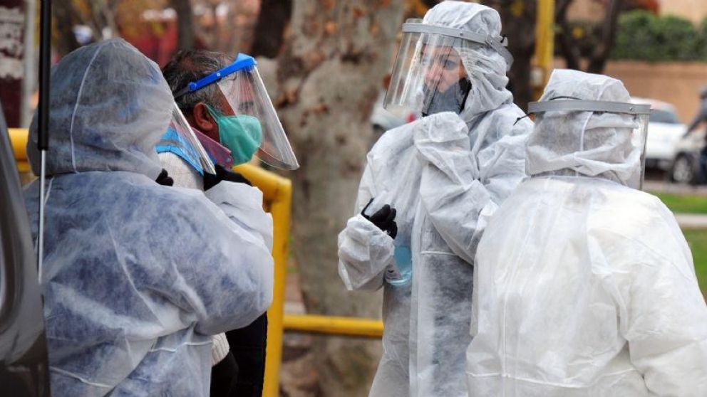 Las reuniones familiares estarán permitidas solamente los domingos. (Foto ilustrativa)