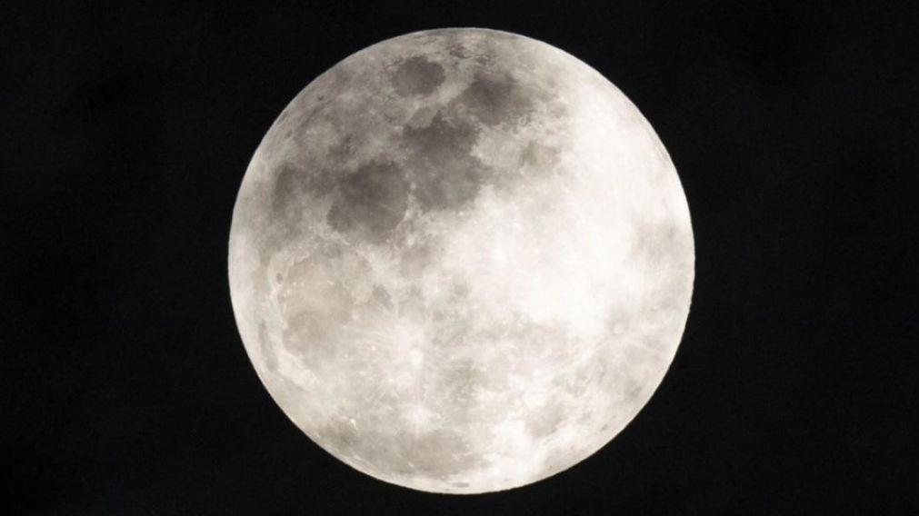 As� se vio el eclipse Luna de Trueno en algunas partes del mundo (Gentileza Agencia Andina).