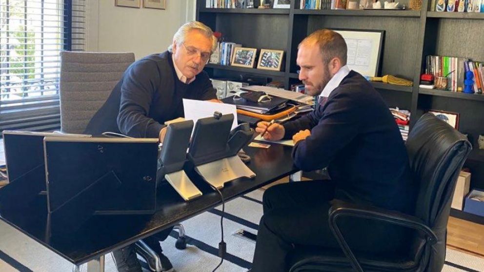 Alberto Fernández y Martín Guzmán. Este viernes se presenta la nueva propuesta por la deuda.