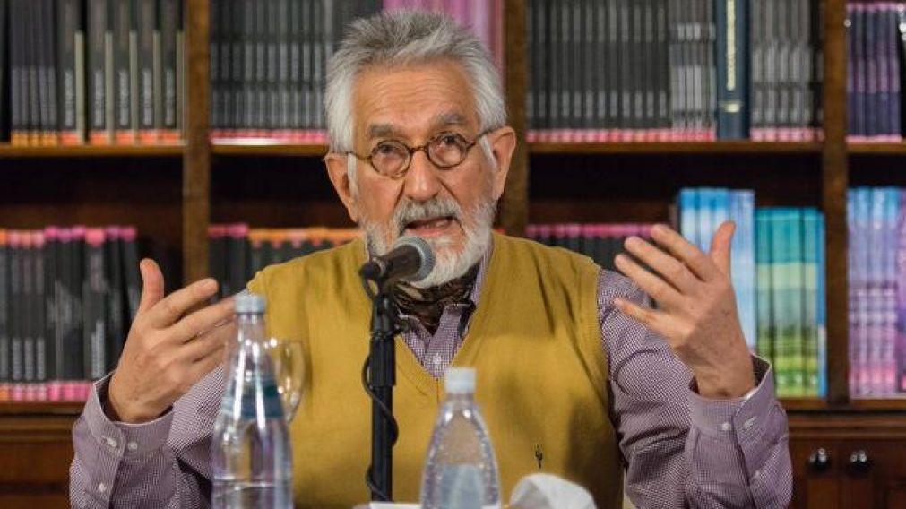 El gobernador de San Luis est� presente en cada uno de los anuncios sobre el covid-19.